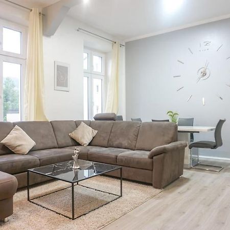 Apartment In Wuppertal - Charmante 3-Zimmer-Oase Mit Kamin Und Badewanne ภายนอก รูปภาพ