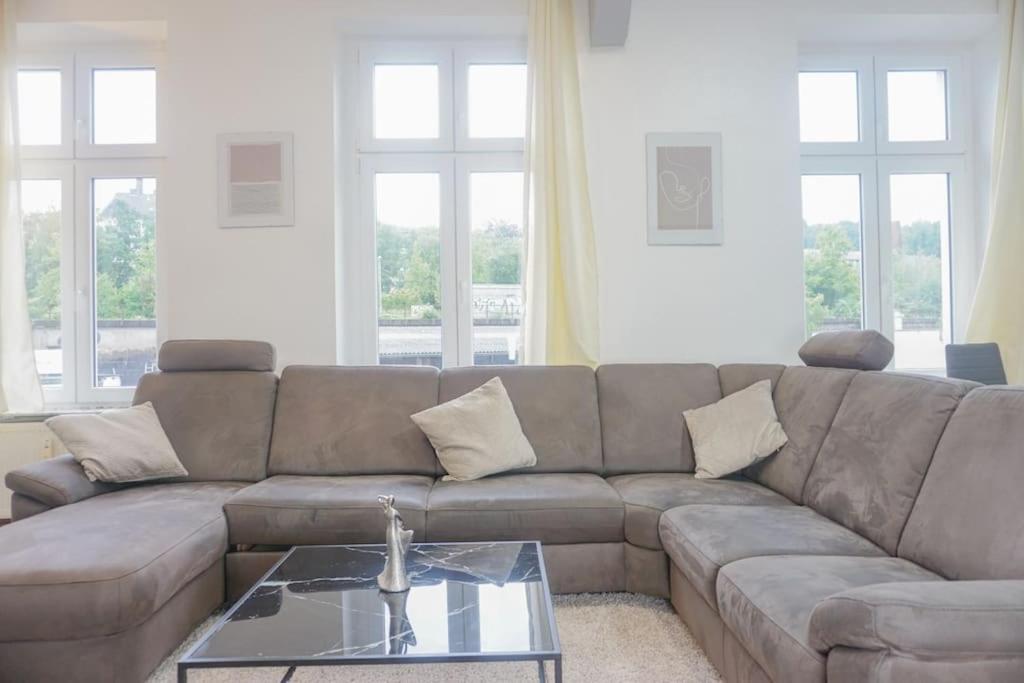 Apartment In Wuppertal - Charmante 3-Zimmer-Oase Mit Kamin Und Badewanne ภายนอก รูปภาพ