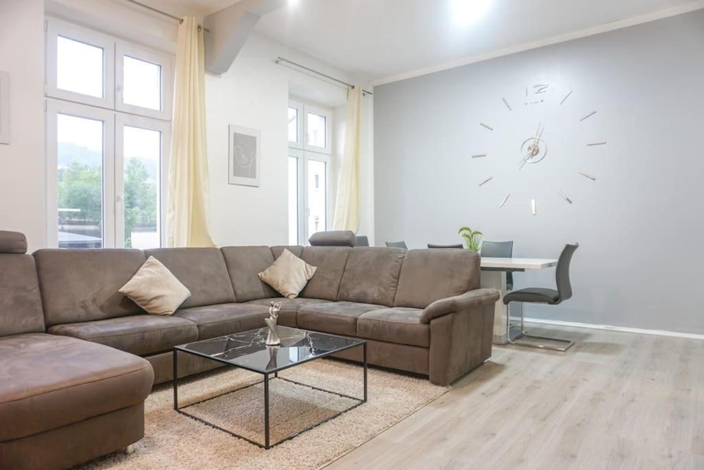 Apartment In Wuppertal - Charmante 3-Zimmer-Oase Mit Kamin Und Badewanne ภายนอก รูปภาพ