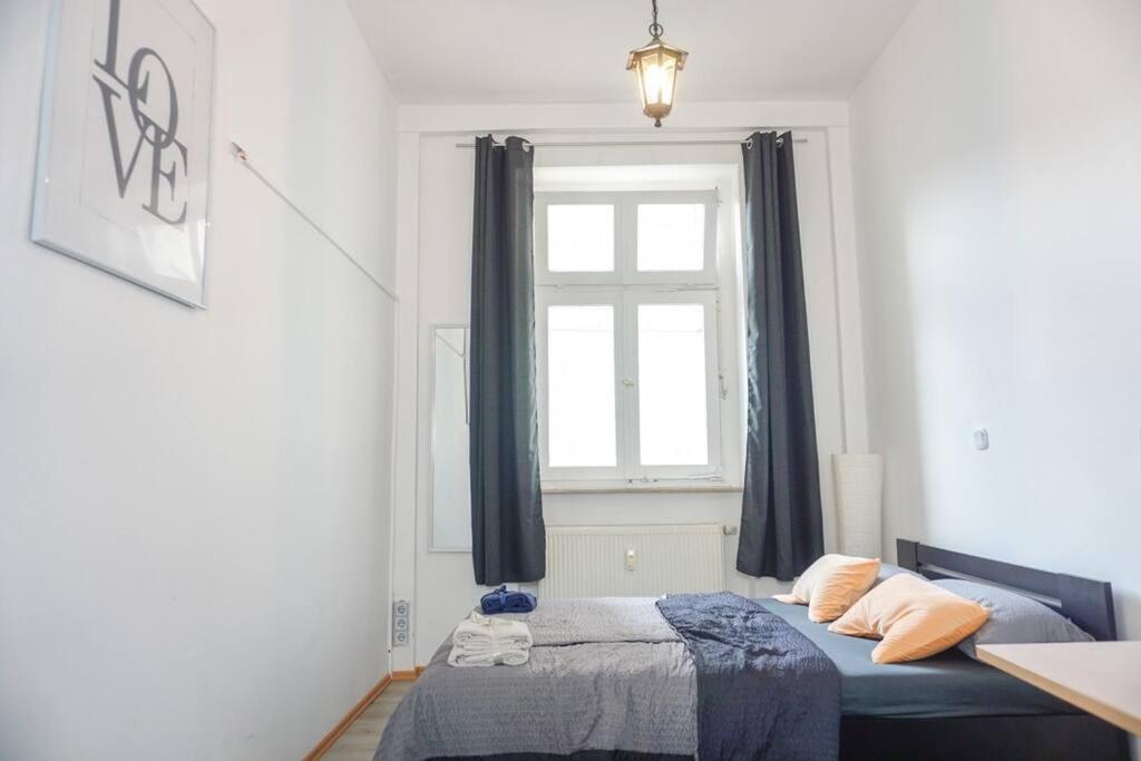 Apartment In Wuppertal - Charmante 3-Zimmer-Oase Mit Kamin Und Badewanne ภายนอก รูปภาพ