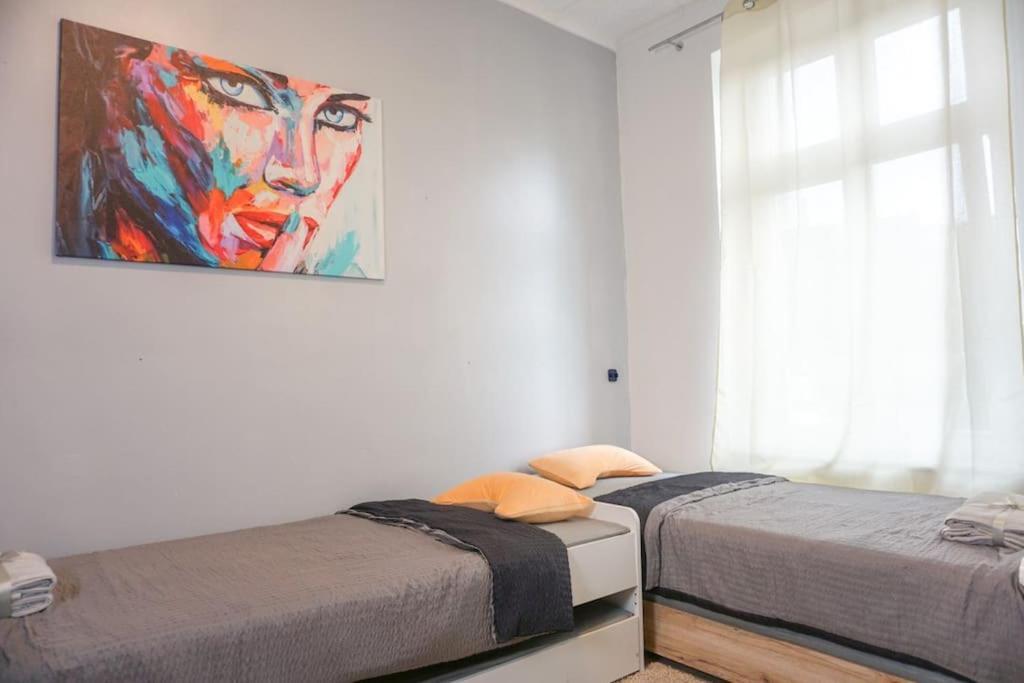 Apartment In Wuppertal - Charmante 3-Zimmer-Oase Mit Kamin Und Badewanne ภายนอก รูปภาพ