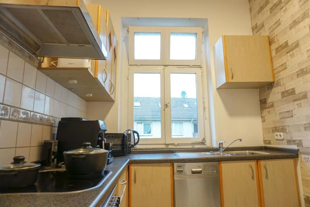 Apartment In Wuppertal - Charmante 3-Zimmer-Oase Mit Kamin Und Badewanne ภายนอก รูปภาพ
