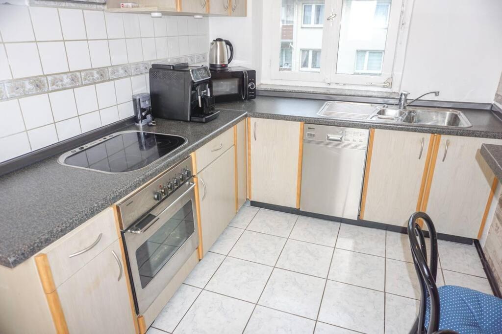 Apartment In Wuppertal - Charmante 3-Zimmer-Oase Mit Kamin Und Badewanne ภายนอก รูปภาพ